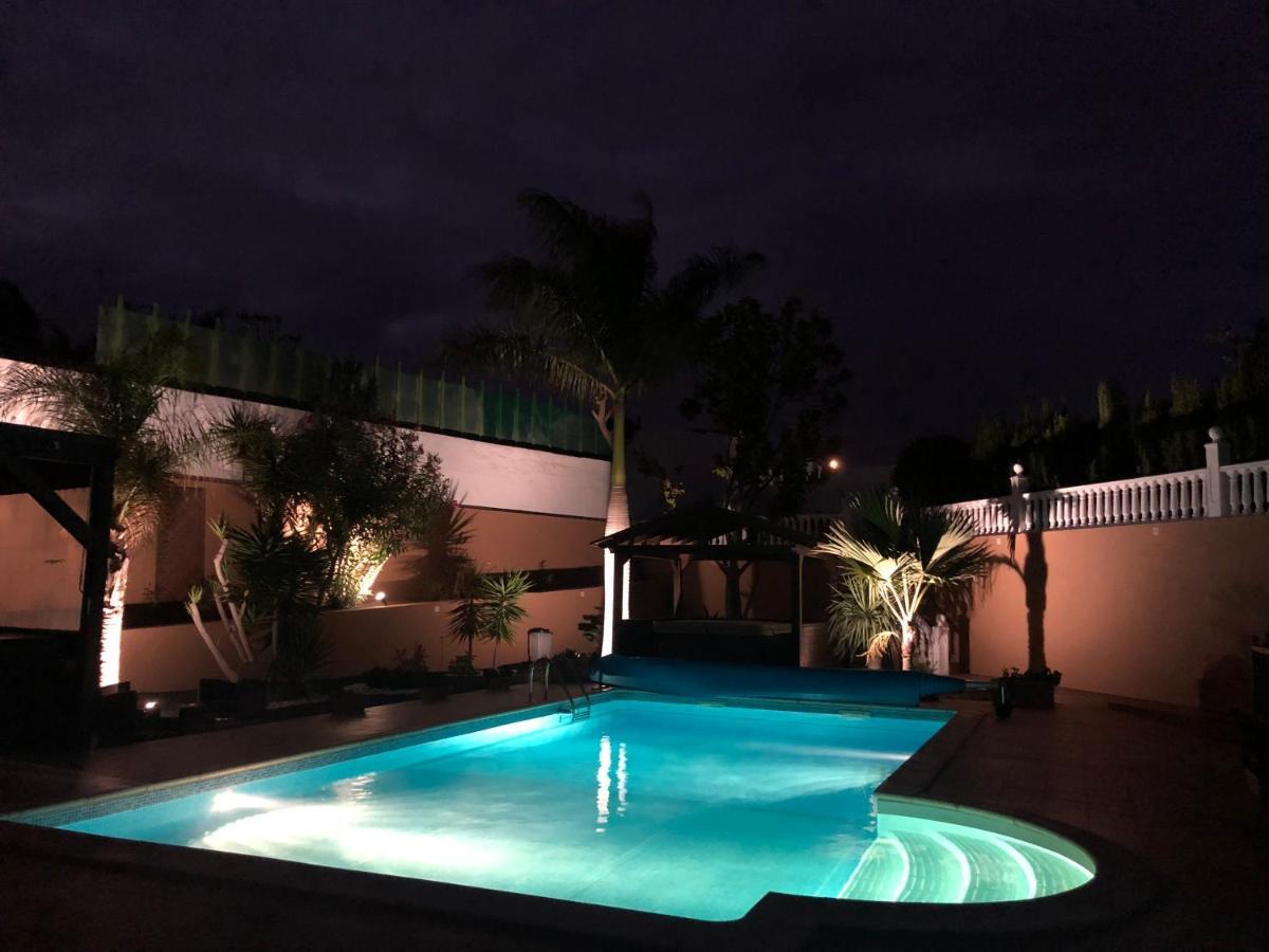 Villa De Lujo Que Mira Al Mar La Oliva Exterior photo